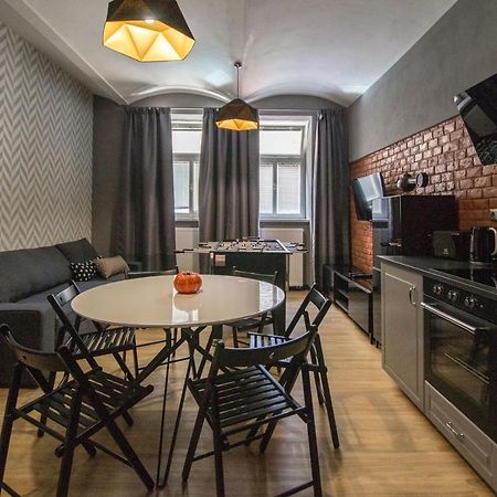 3Bdr Ruterra Apt With Table Football Prague Ngoại thất bức ảnh